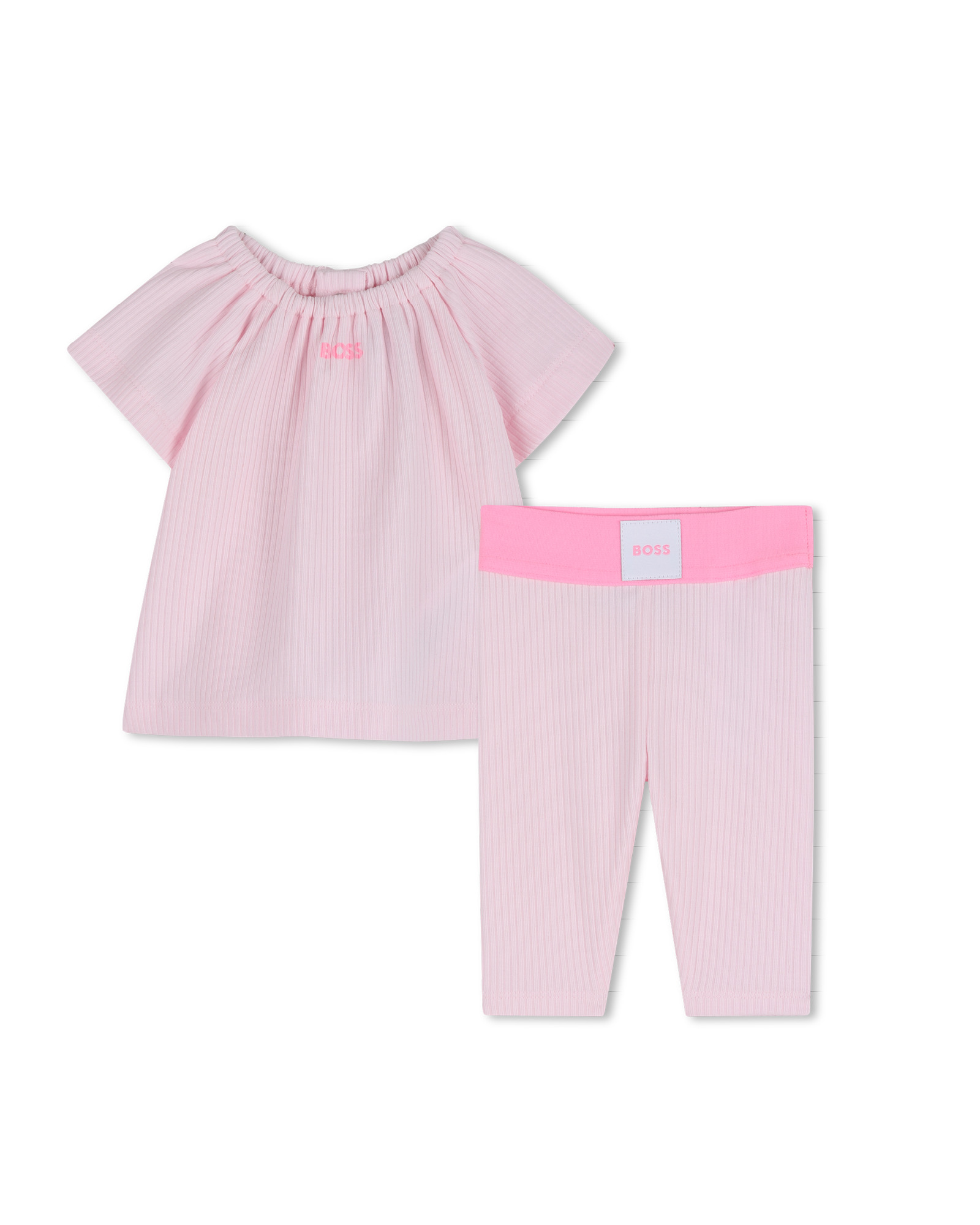 Футболка, брюки