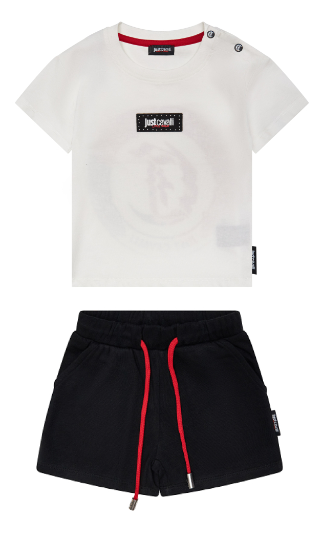 Футболка, шорты