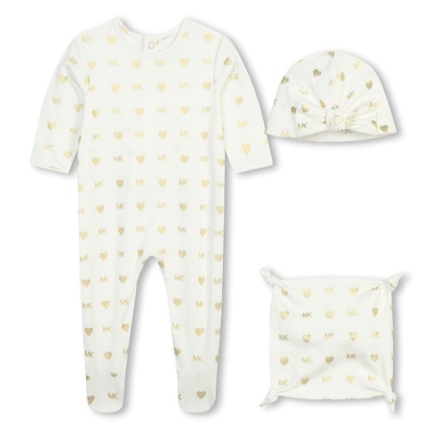 Пижама, шапка и платок