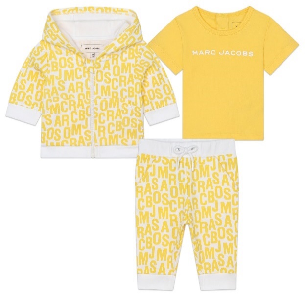 Толстовка с футболкой и брюками