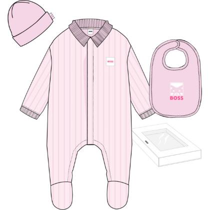 Комбинезон, шапка, слюнявчик в упаковке