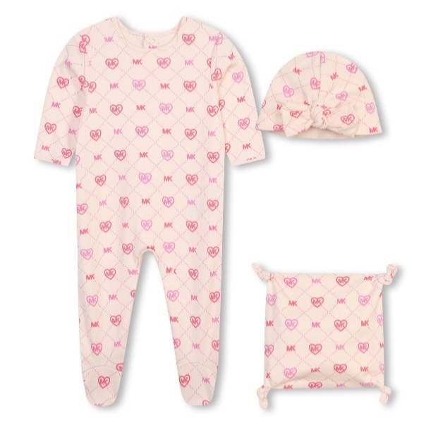 Пижама, шапка и платок