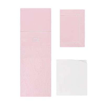 Простынь с наволочкой и пододеяльником