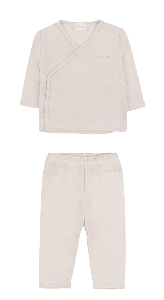 Блузка с брюками