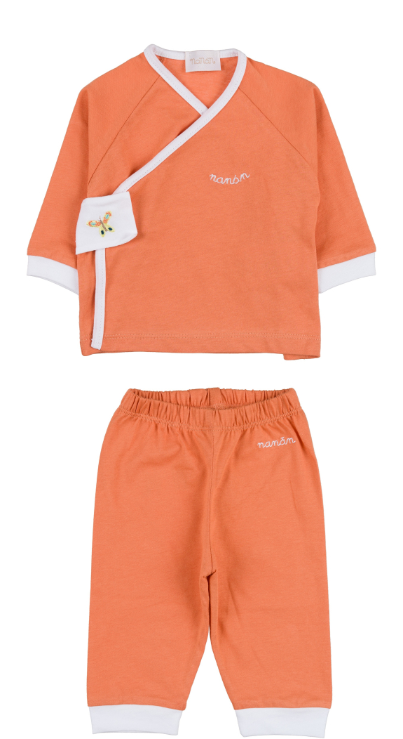 Блузка с брюками