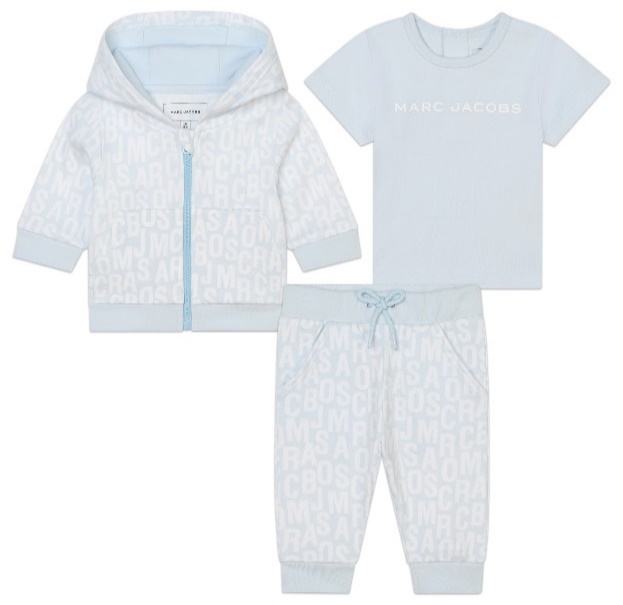 Толстовка с футболкой и брюками