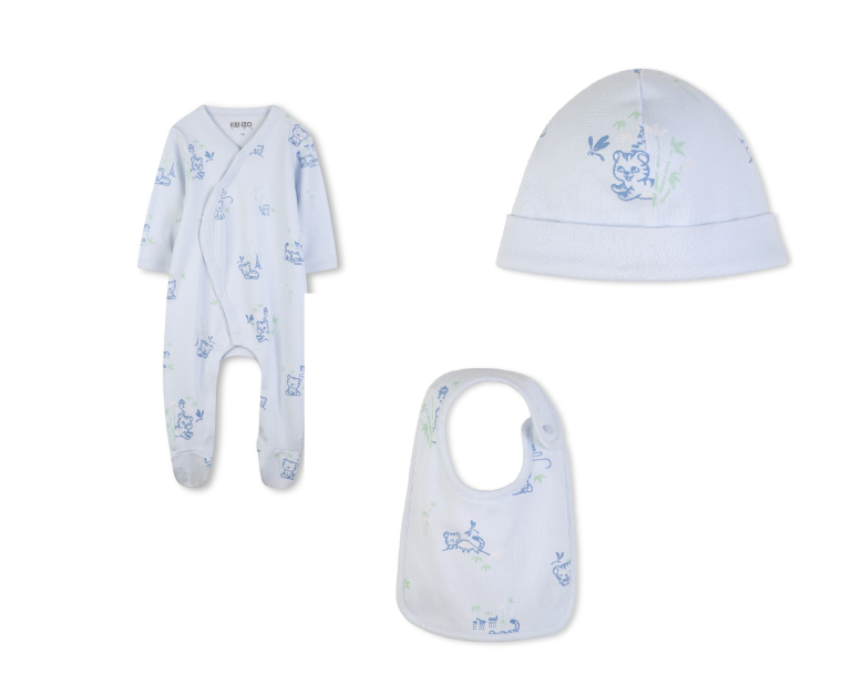 Комбинезон, шапка, слюнявчик в упаковке