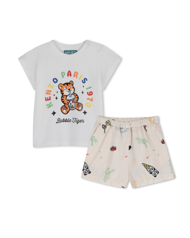 Футболка, шорты