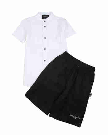 Рубашка с шортами