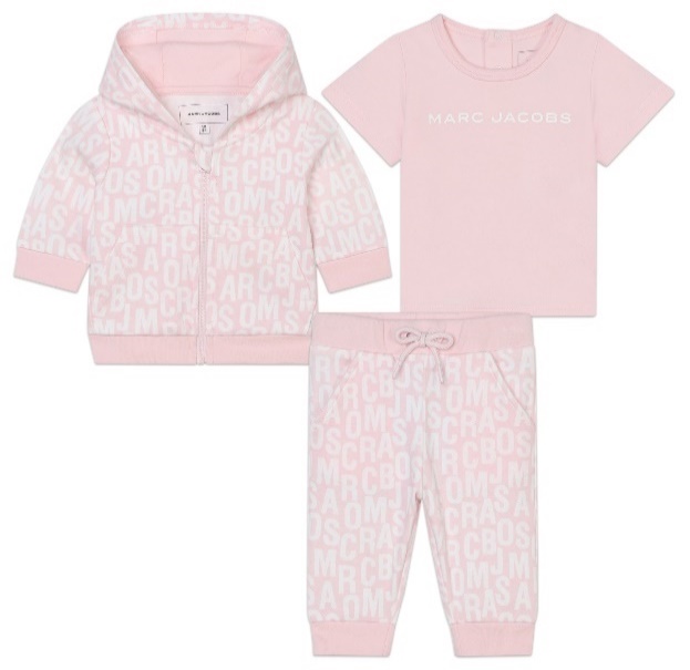 Толстовка с футболкой и брюками