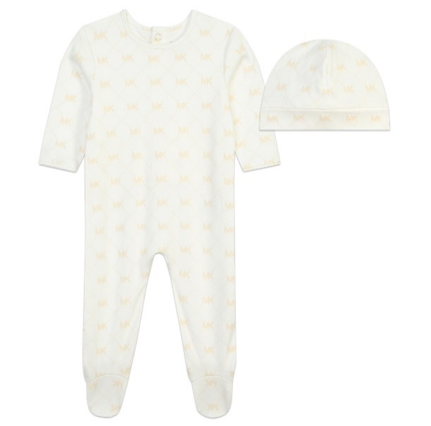 Пижама и шапка