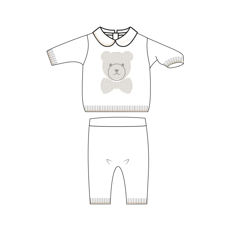 Футболка и брюки