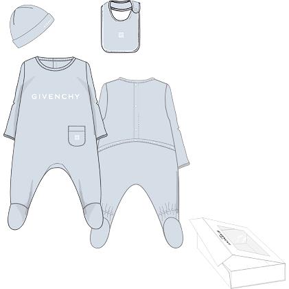 Комбинезон, шапка и слюнявчик