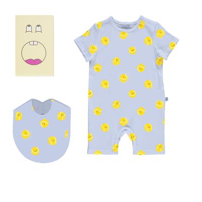 Комбинезон, слюнявчик в упаковке