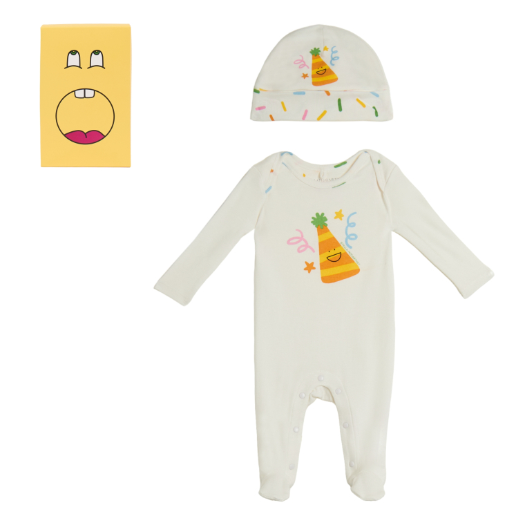 Комбинезон, шапка в упаковке