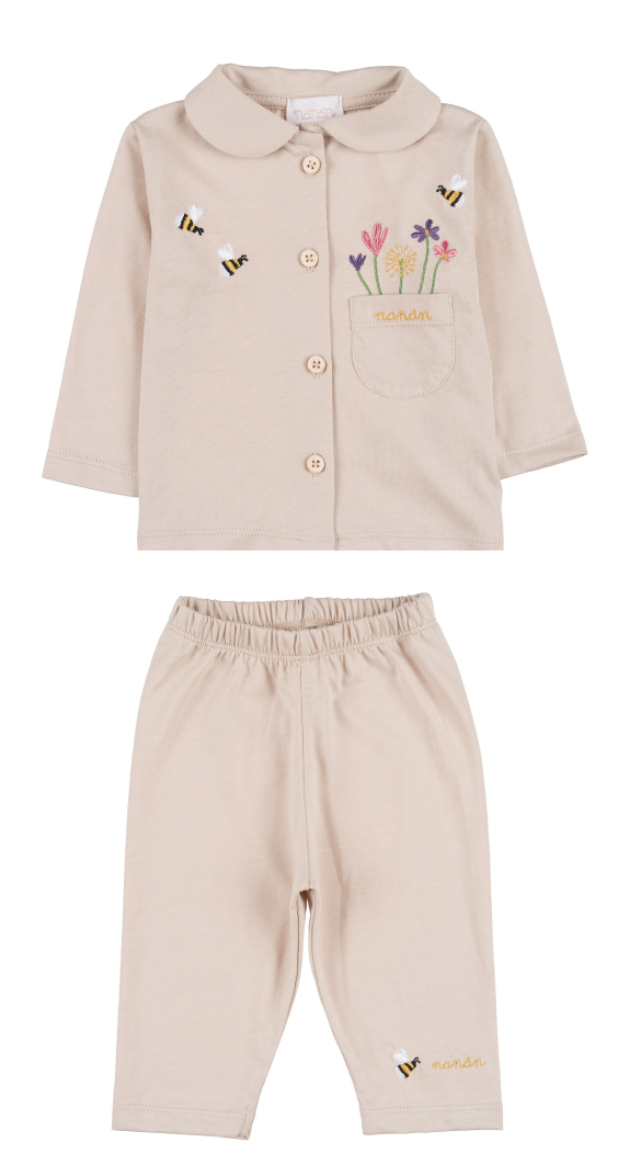 Блузка с брюками