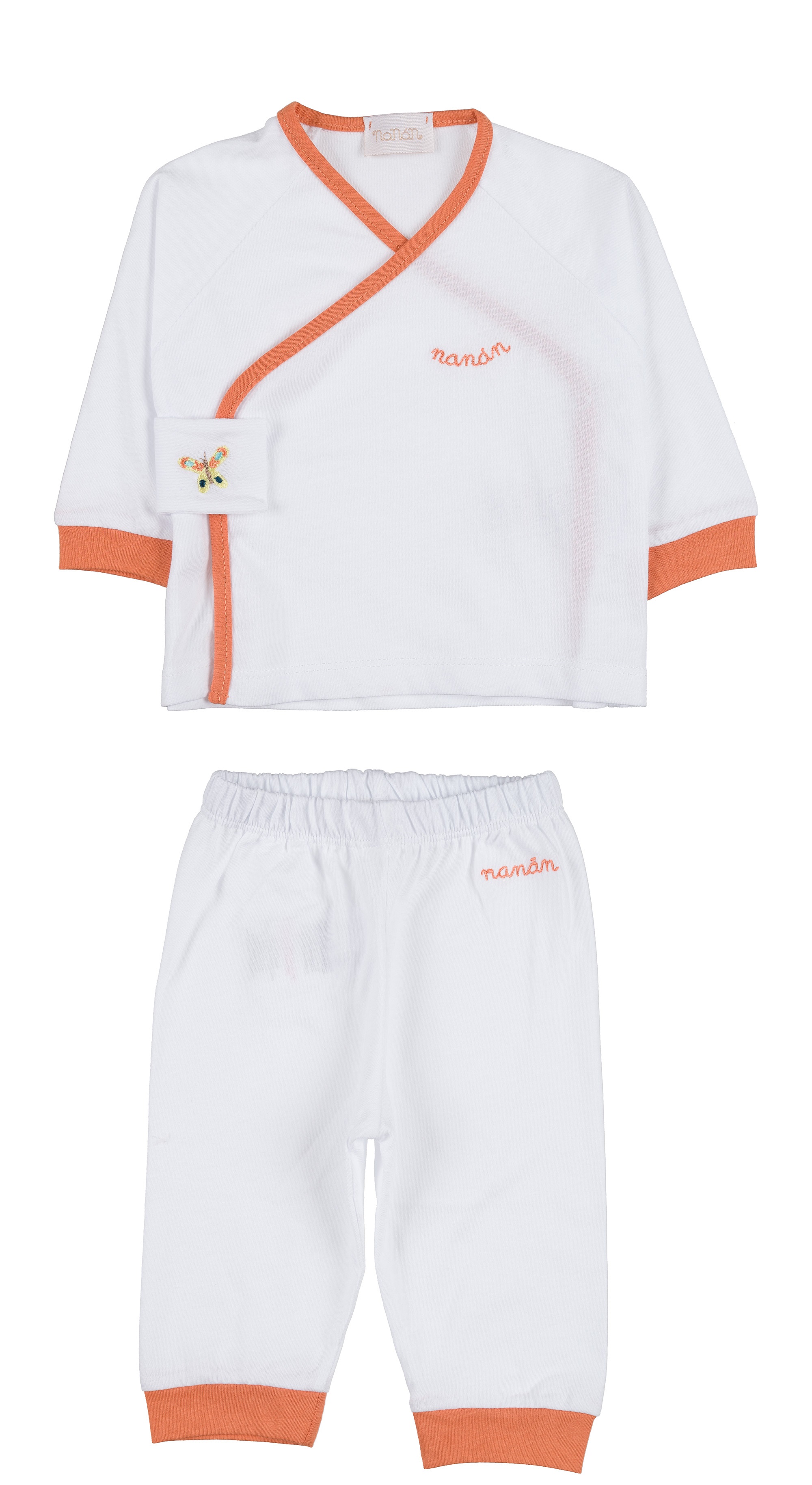 Блузка с брюками