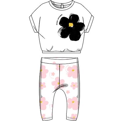 Футболка и легинсы