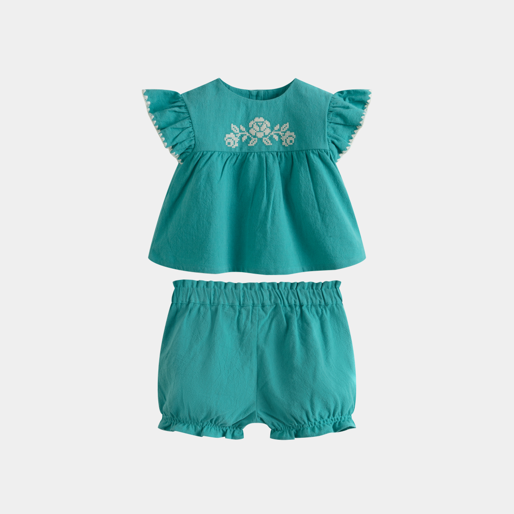 Блузка, шорты