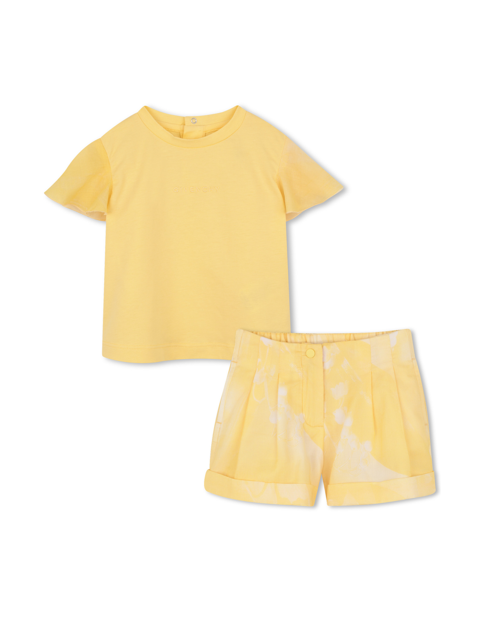 Футболка, шорты