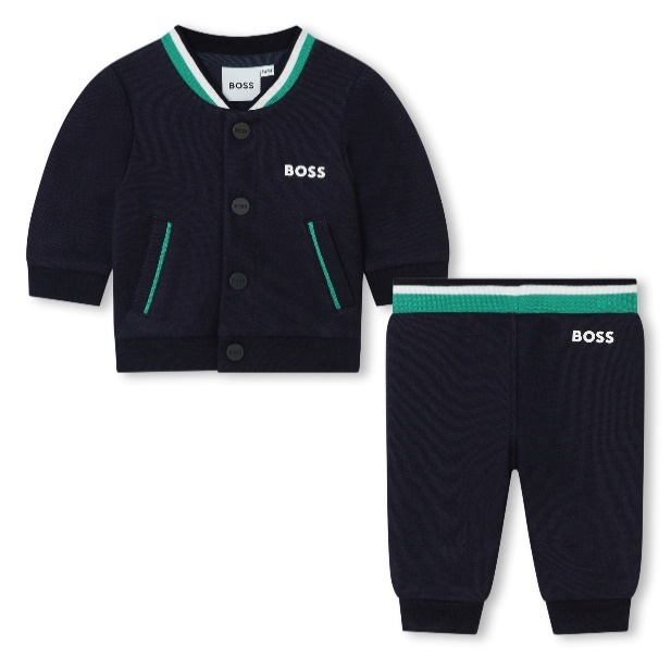 Кардиган, футболка и брюки