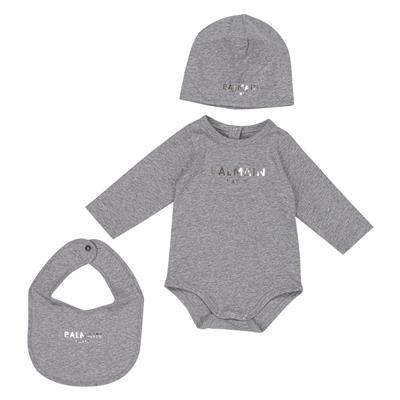 Боди со слюнявчиком и шапкой